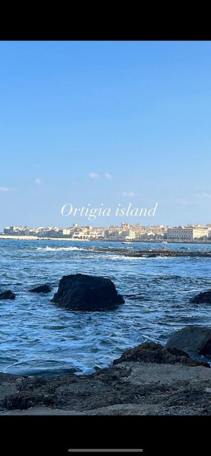 シラクーサLa Porta Sul Mareアパートメント エクステリア 写真